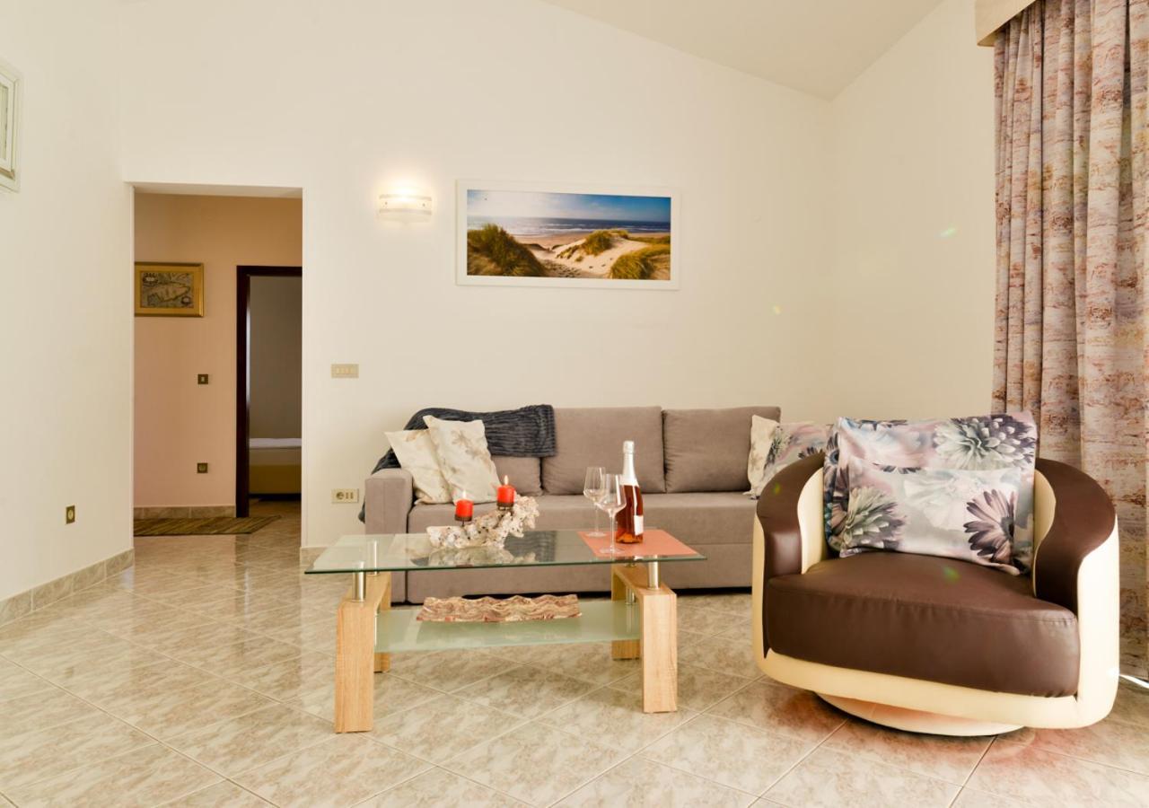 Apartments Villa Rosi أوماغ المظهر الخارجي الصورة